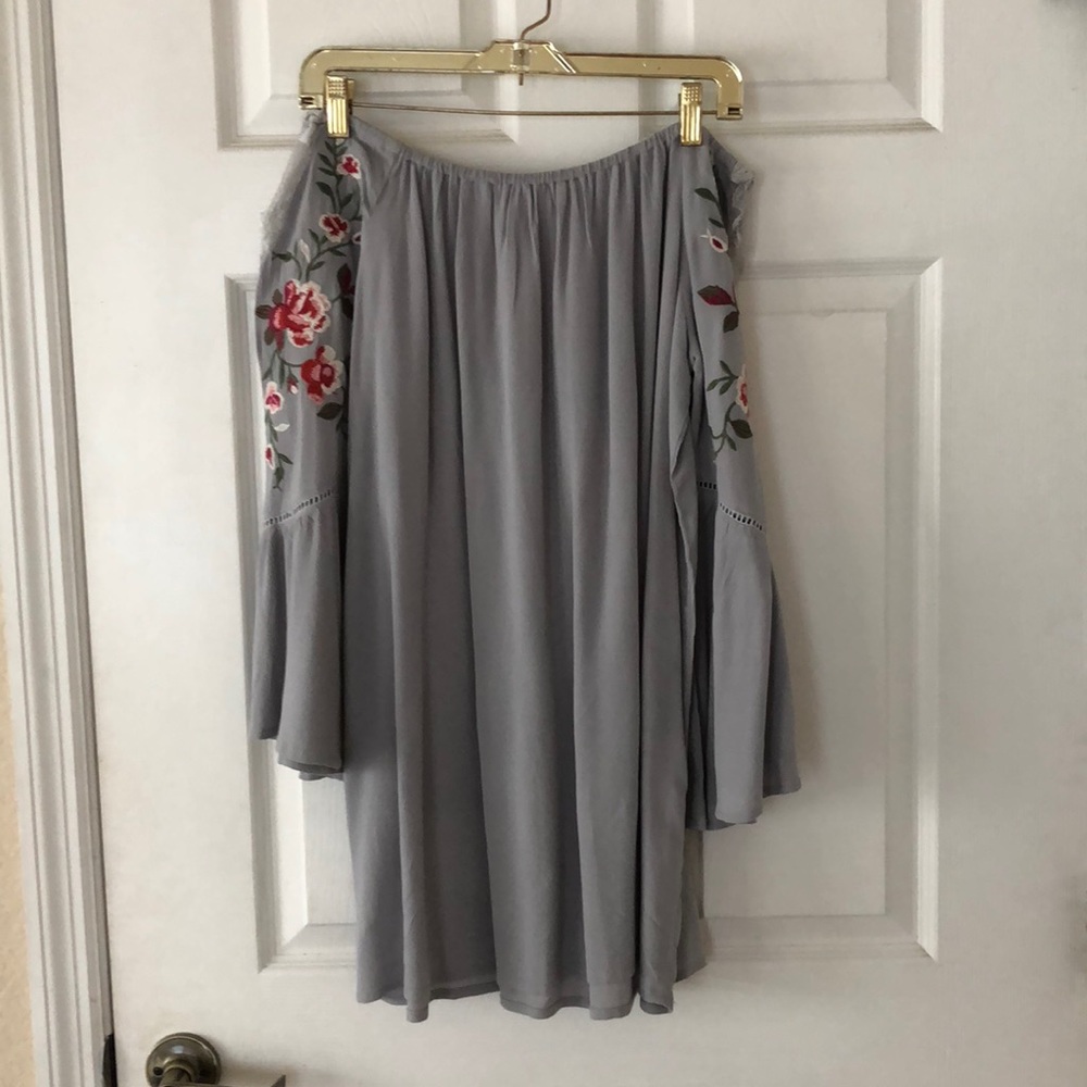 CUTE Umgee grey off the shoulder dress